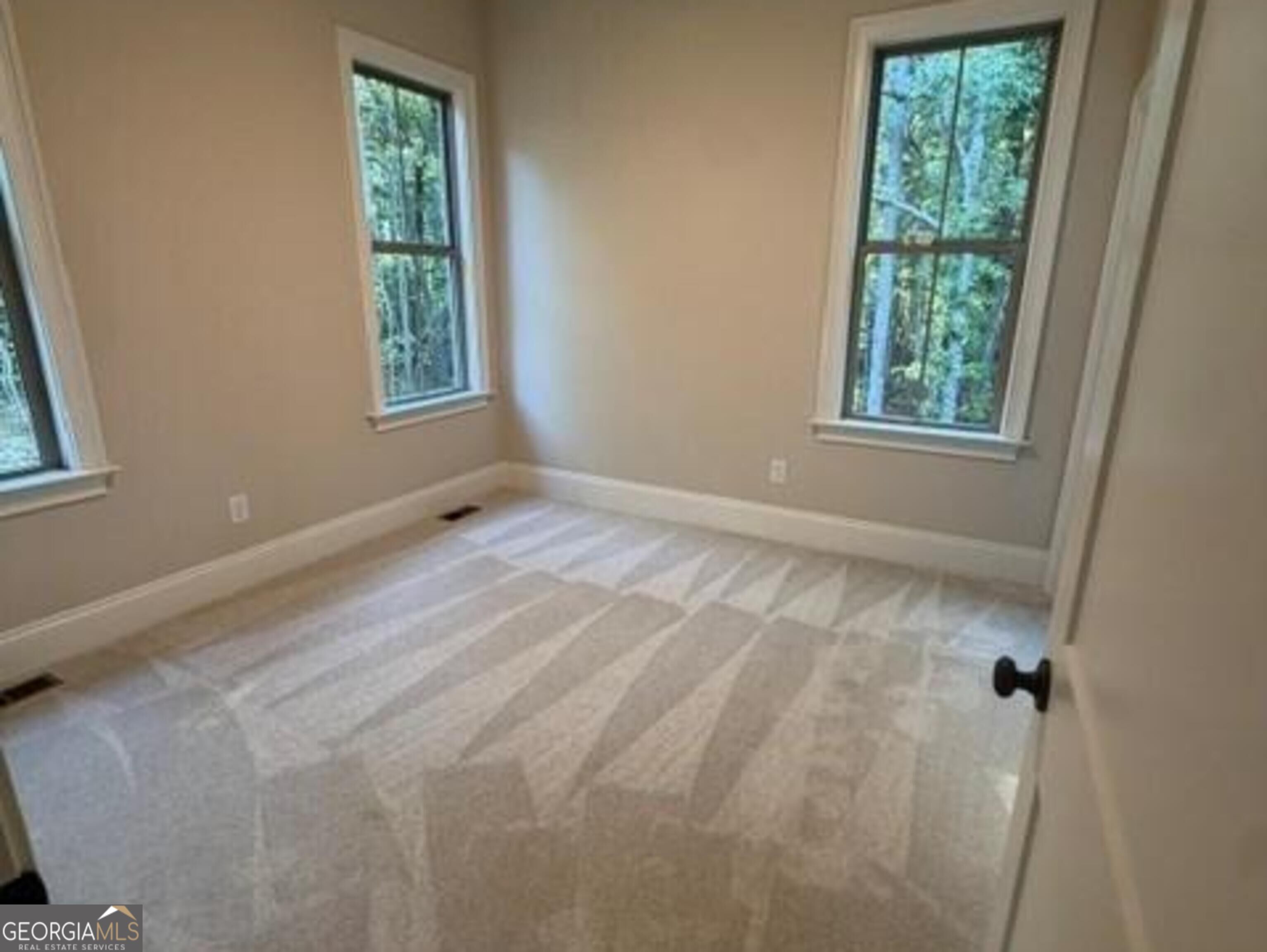 1051 Waverly Drive Property Photo 43