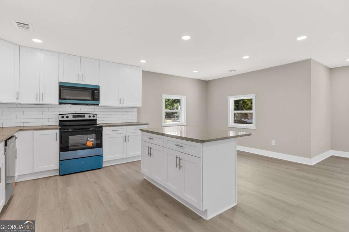 2780 Long Way Property Photo 12