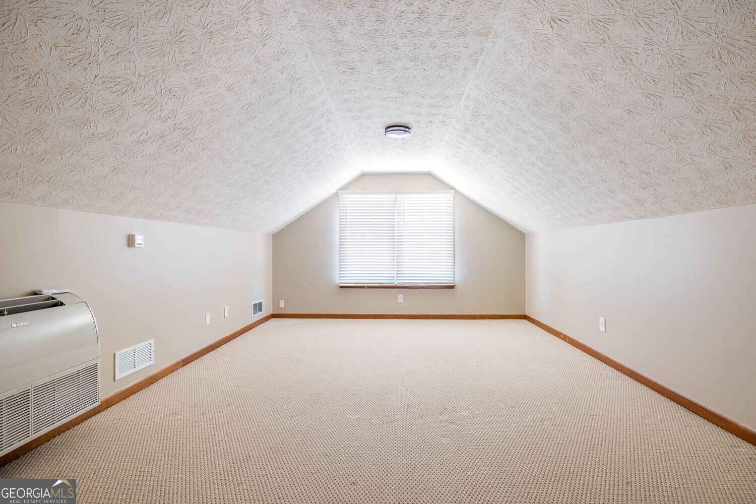 5011 Stones Crossing Drive Sw Property Photo 6