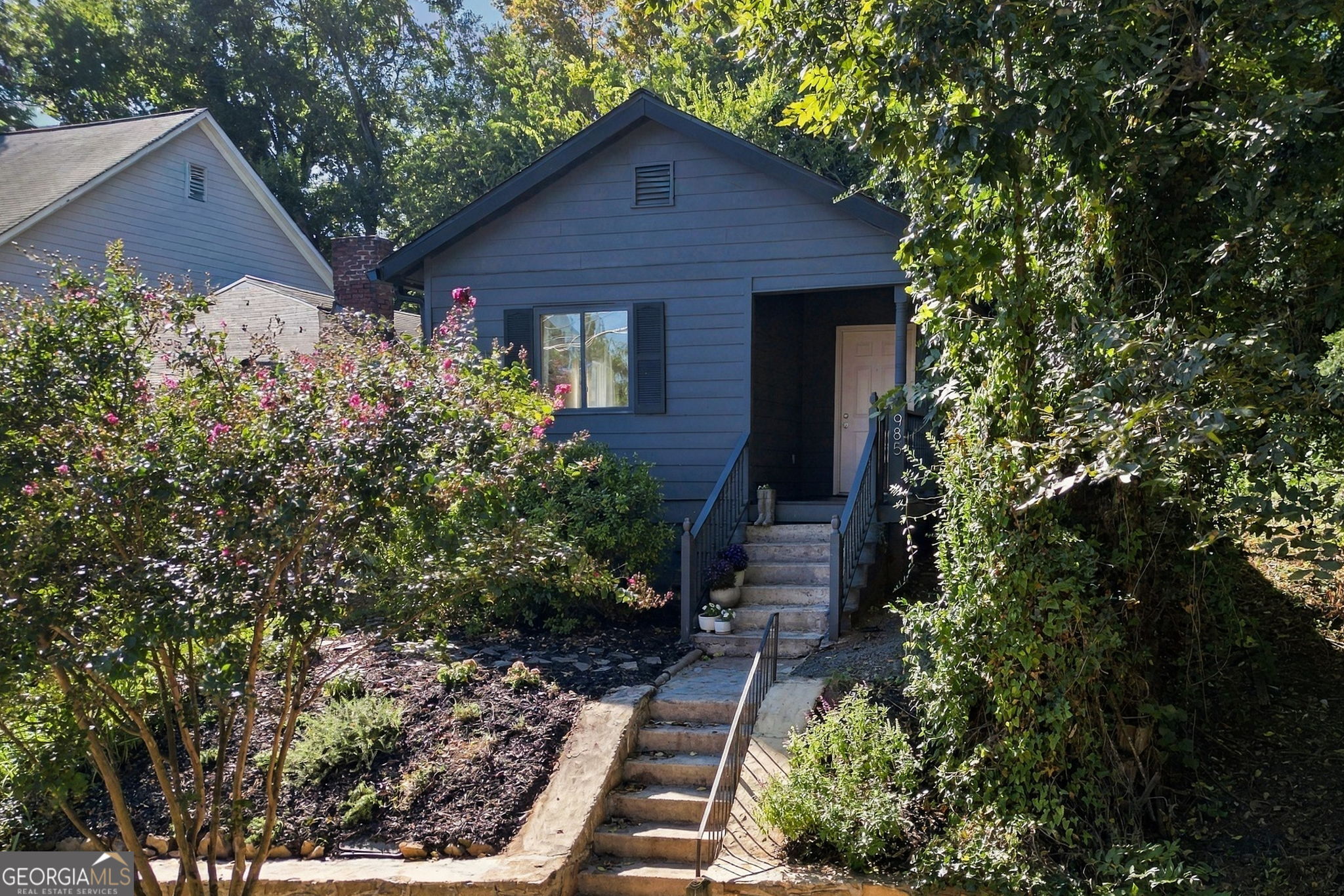 985 Martin Street SE Property Photo 1