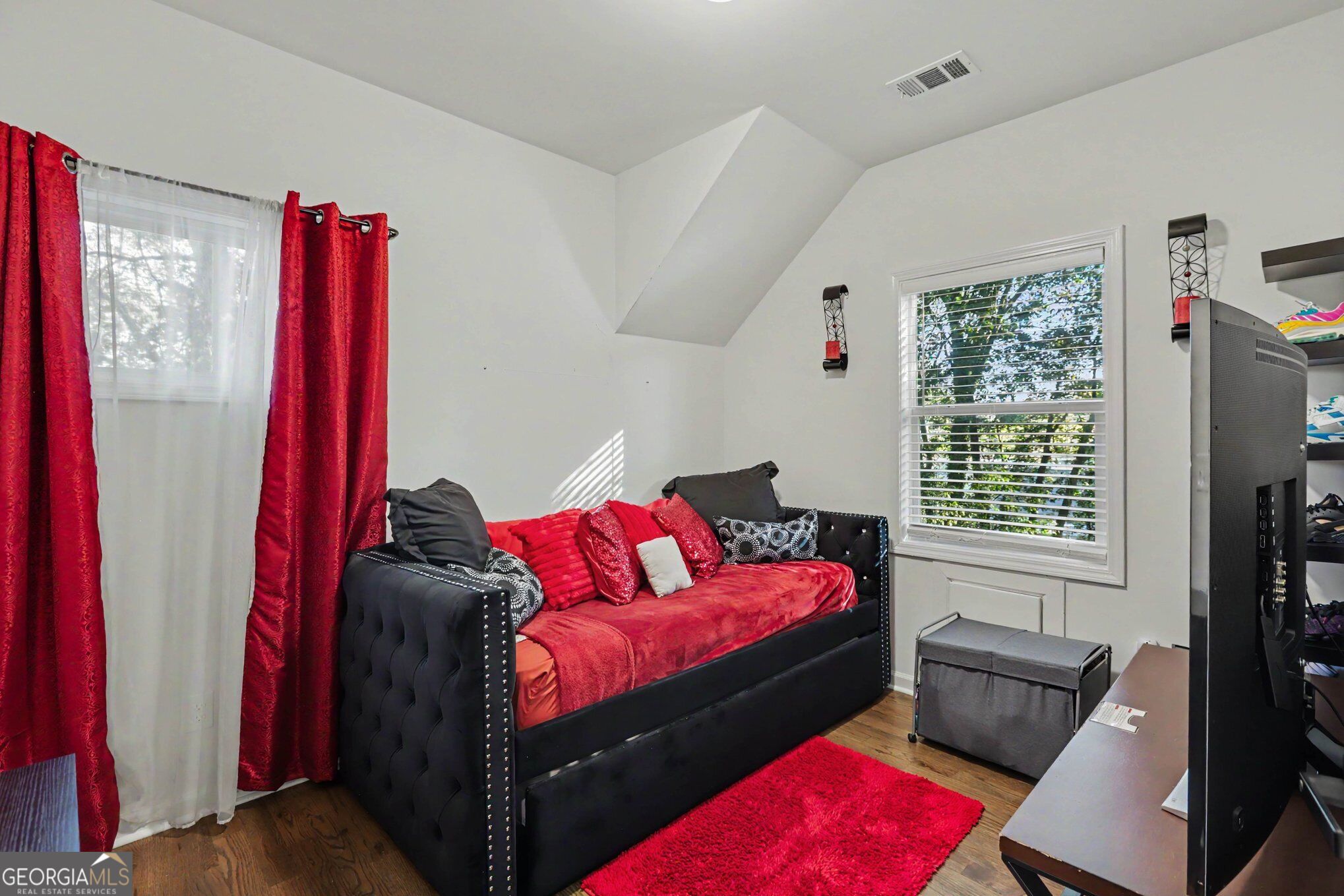 1706 Morris Avenue Property Photo 14