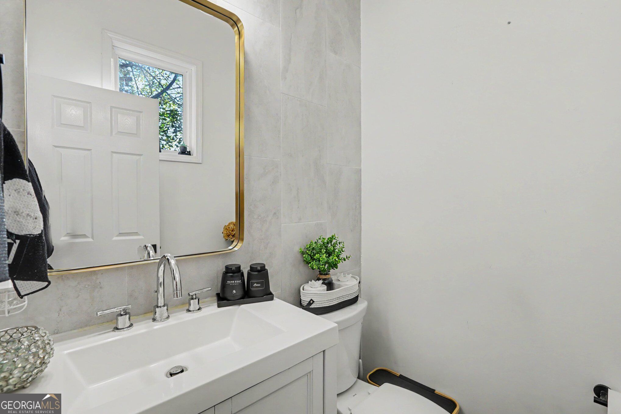1706 Morris Avenue Property Photo 15