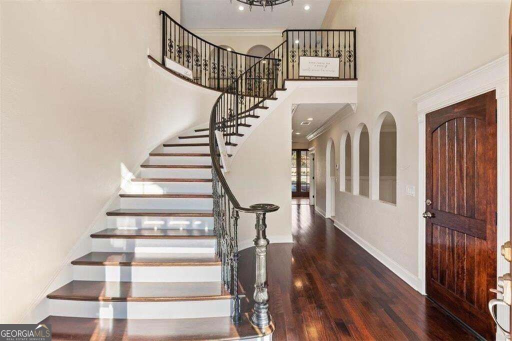 142 Nelson Boulevard Nw Property Photo 3