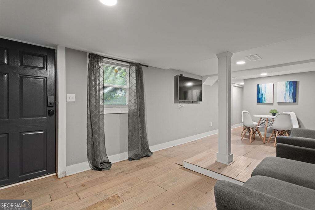 1990 Flintwood Drive Se Property Photo 14