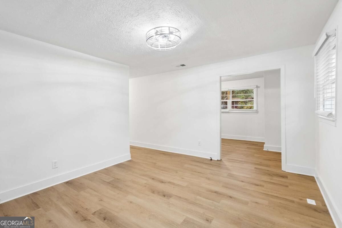 210 Douglas Street Property Photo 9