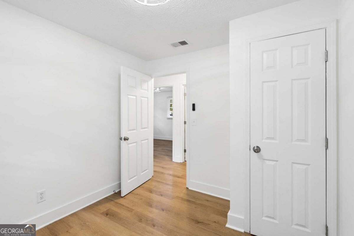 210 Douglas Street Property Photo 15