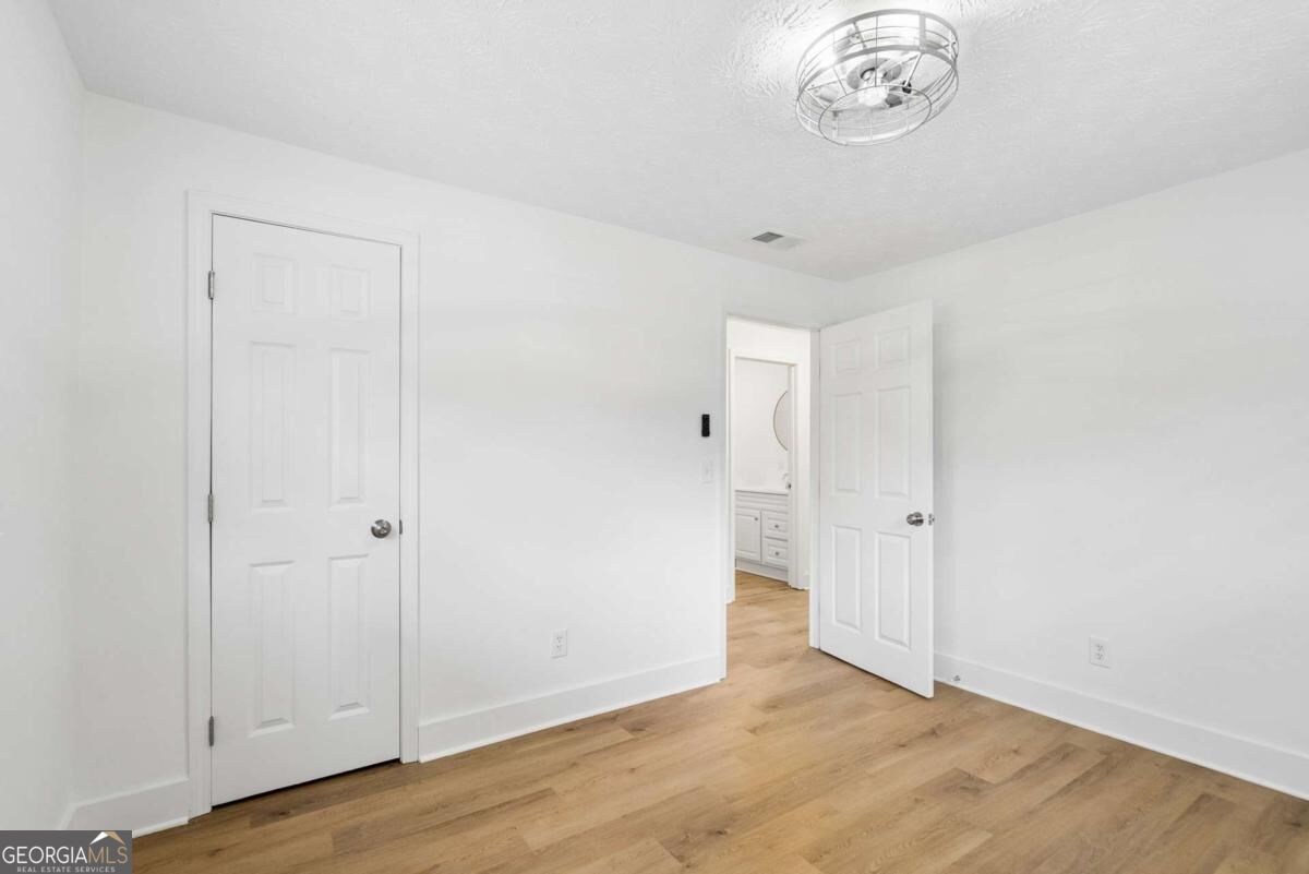 210 Douglas Street Property Photo 17