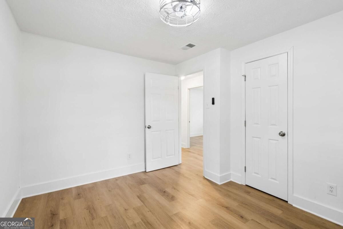 210 Douglas Street Property Photo 19