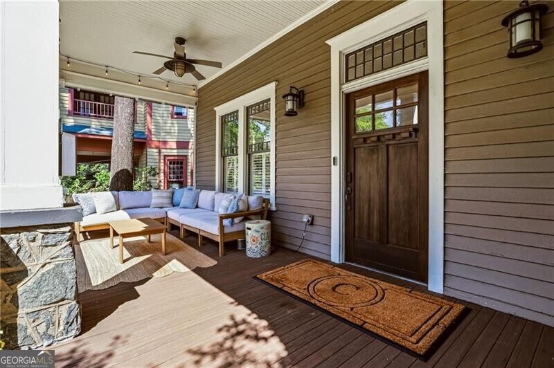 1074 Colquitt Avenue Property Photo 3