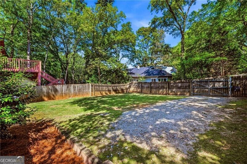 1074 Colquitt Avenue Property Photo 32