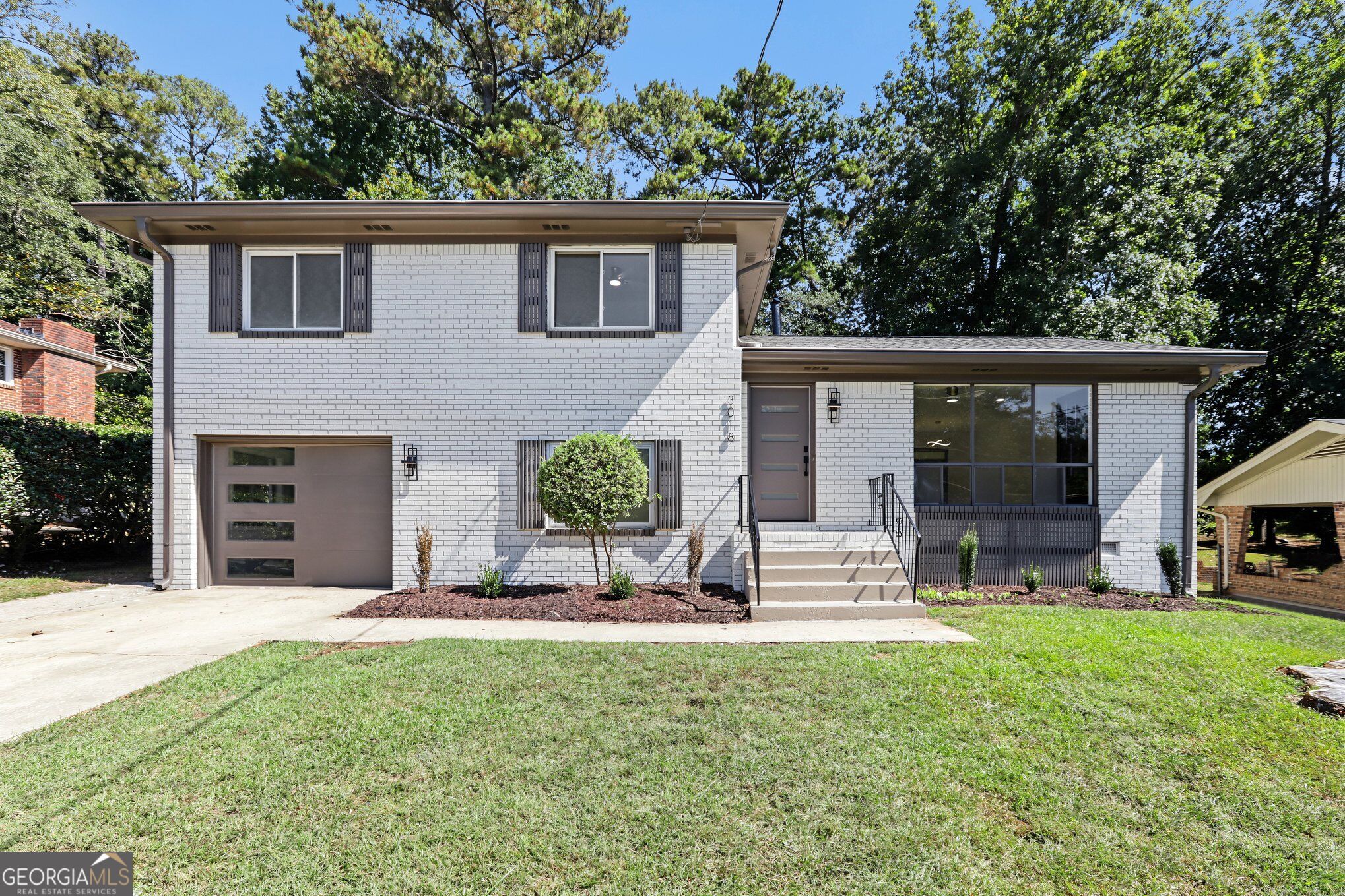 3018 Thrasher Circle Property Photo 3