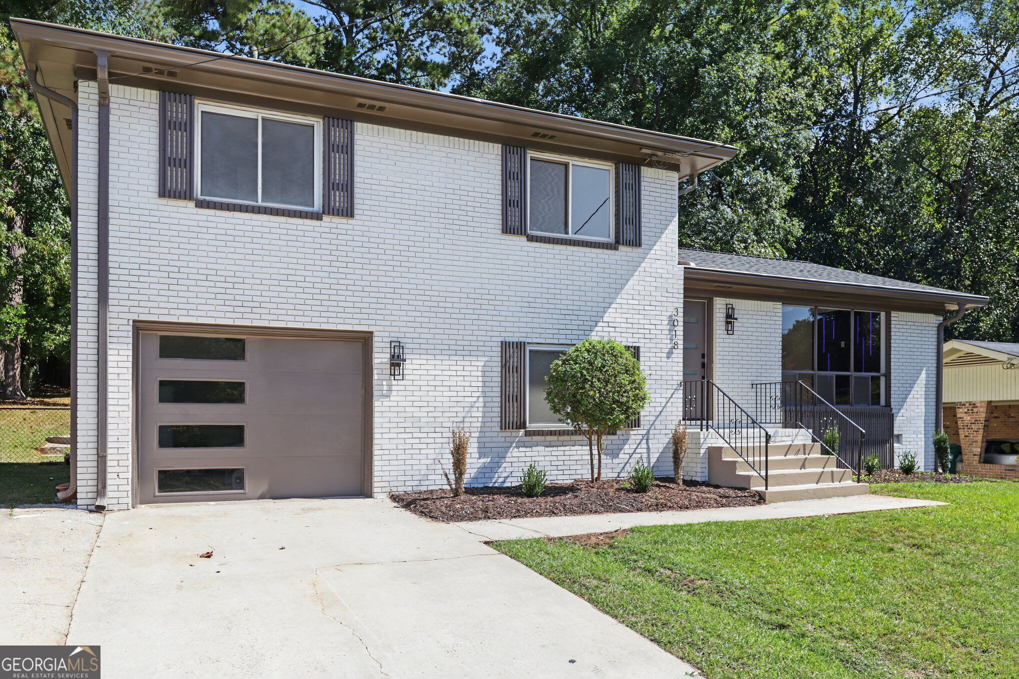 3018 Thrasher Circle Property Photo 4