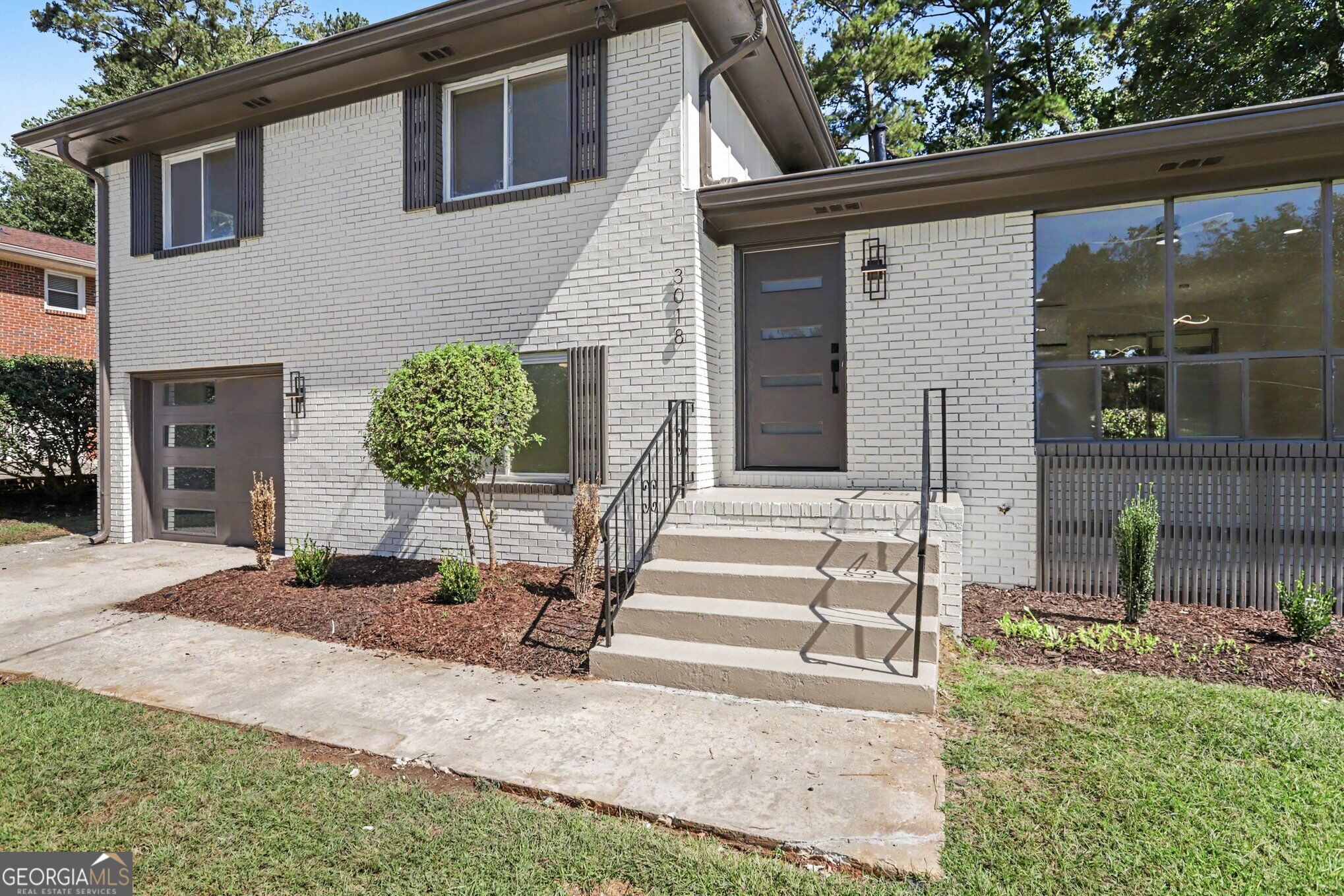 3018 Thrasher Circle Property Photo 5