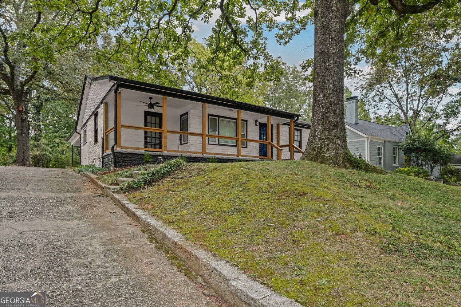 1810 Sylvan Road Sw Property Photo 2