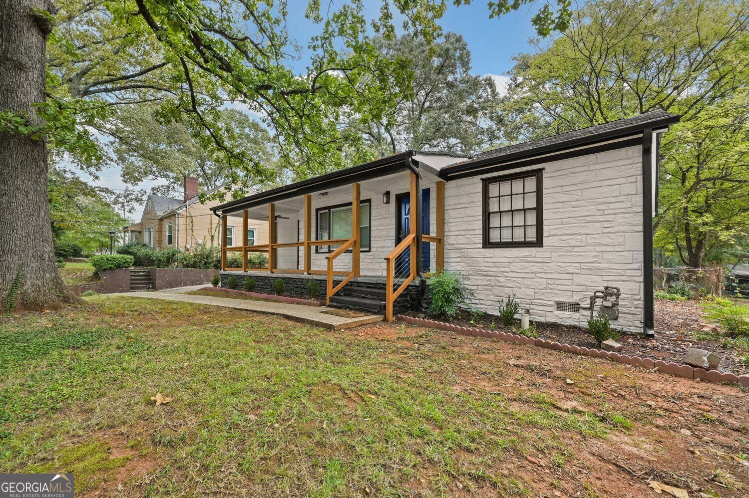 1810 Sylvan Road Sw Property Photo 3
