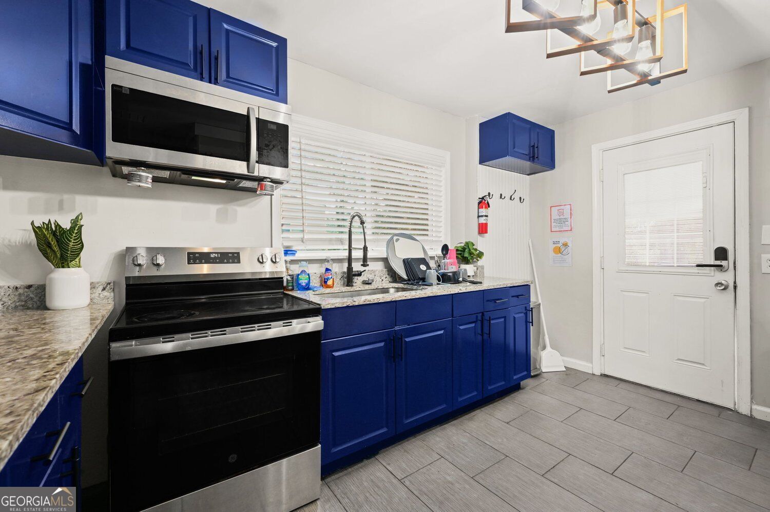 1810 Sylvan Road Sw Property Photo 8