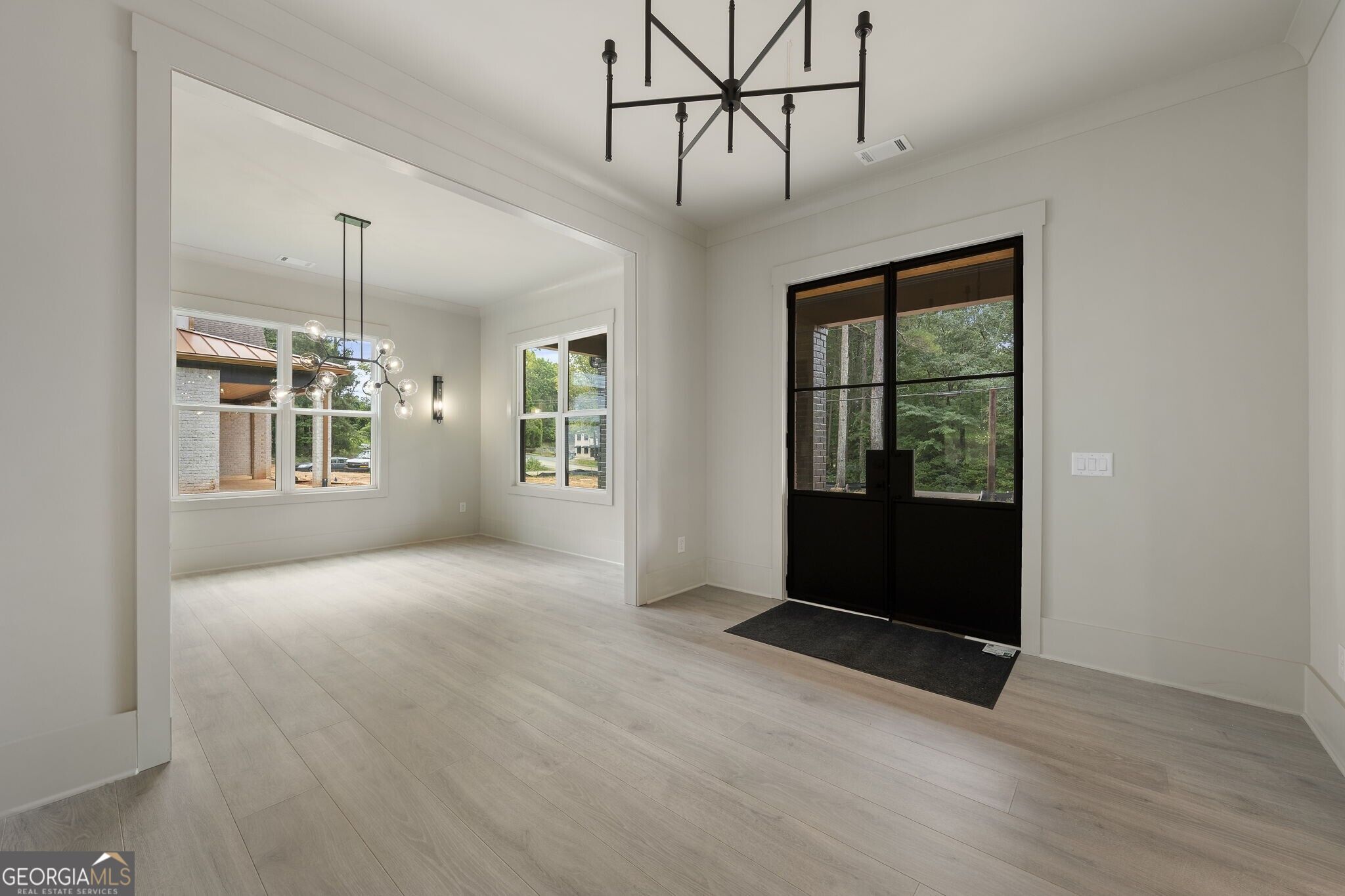 471 Thunder Road Property Photo 3