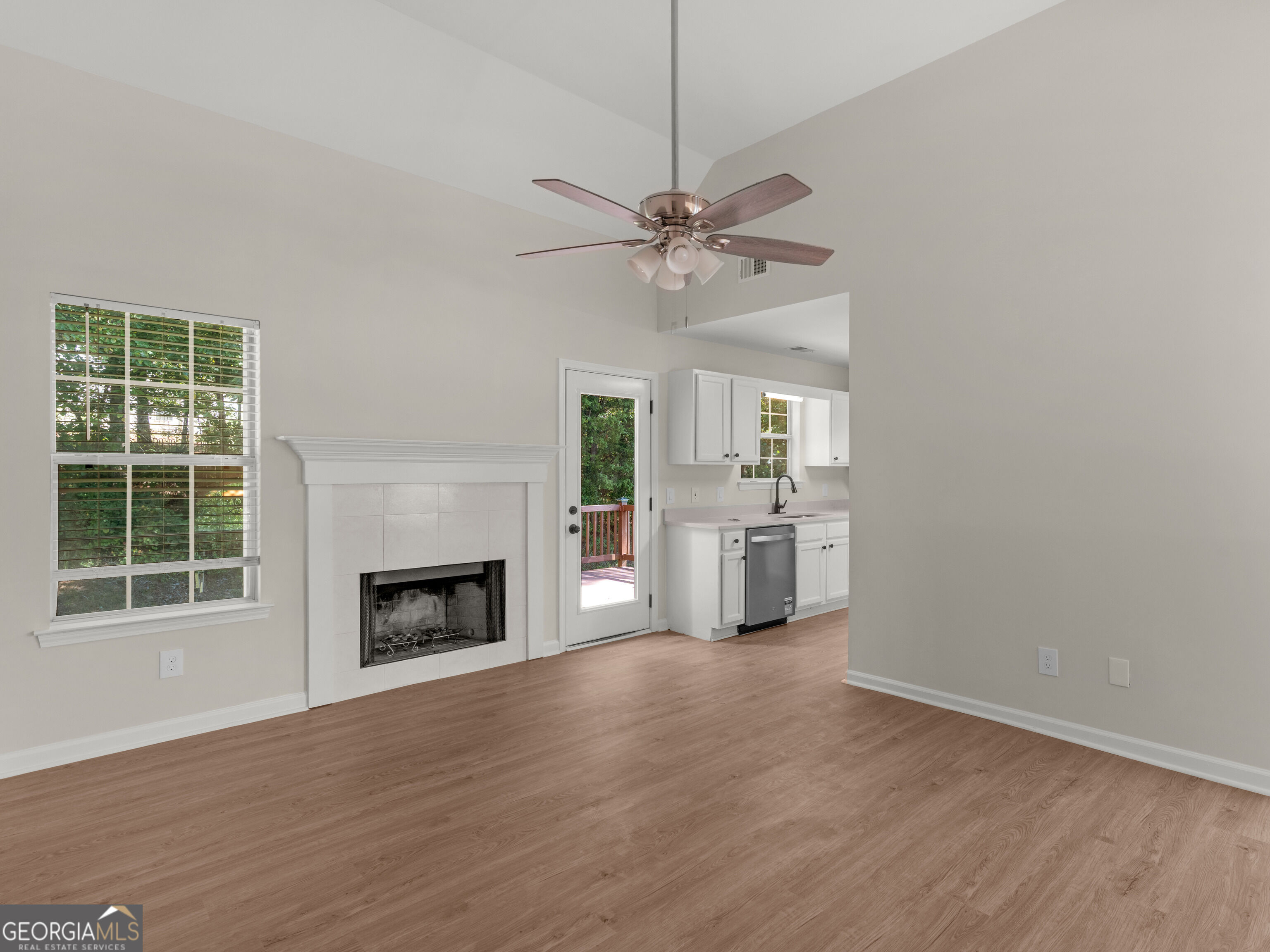 102 Jasons Ridge Property Photo 2