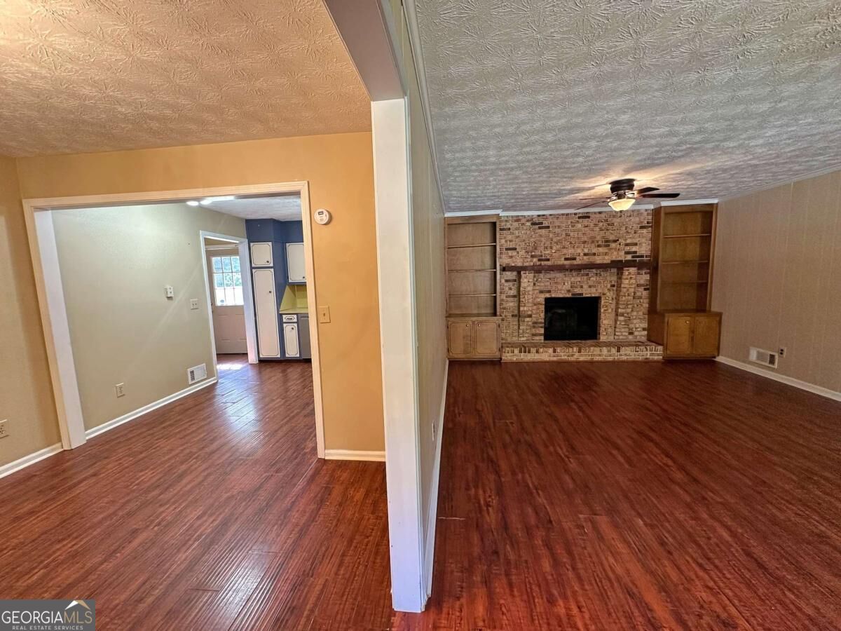 5377 Rockmoor Drive Property Photo 7