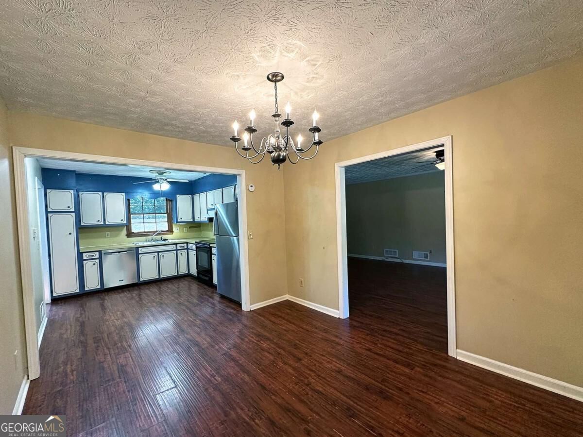 5377 Rockmoor Drive Property Photo 9