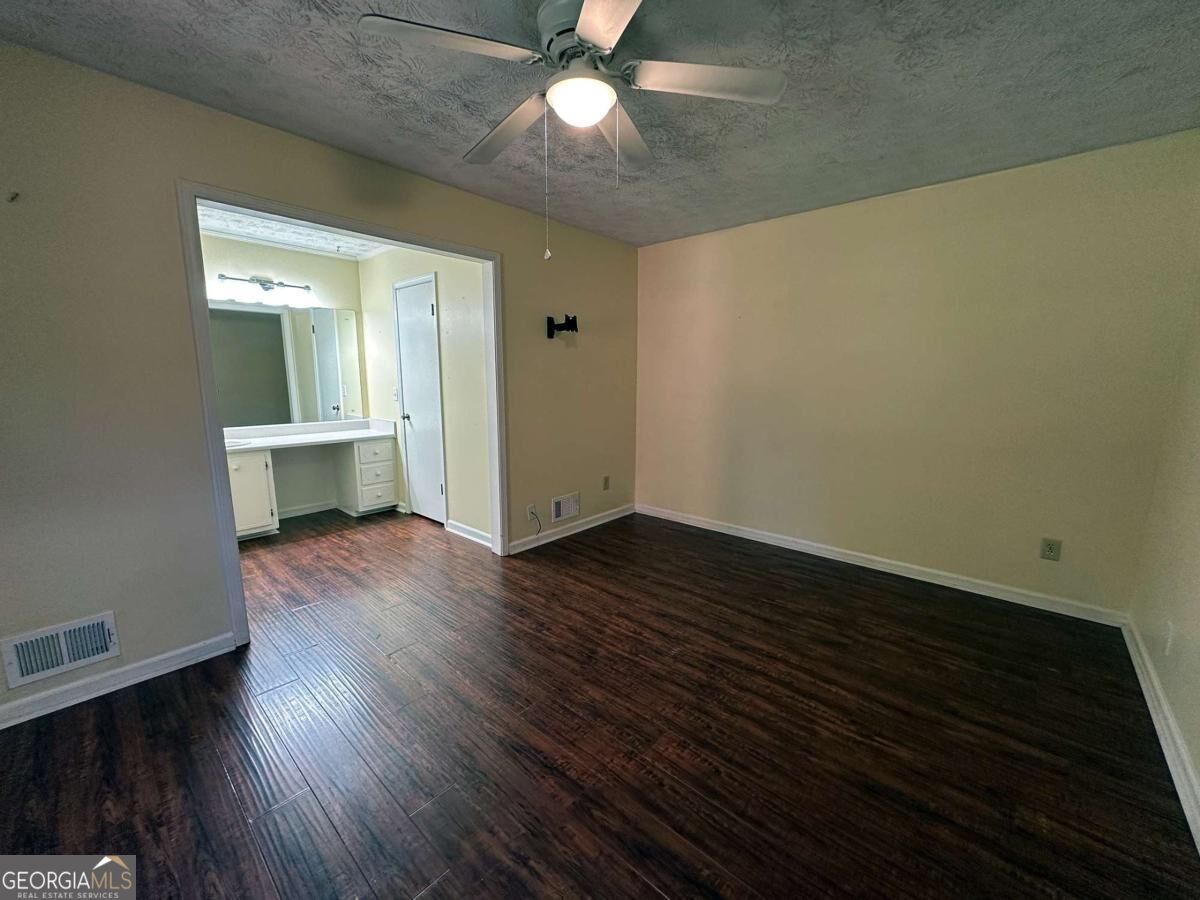 5377 Rockmoor Drive Property Photo 13