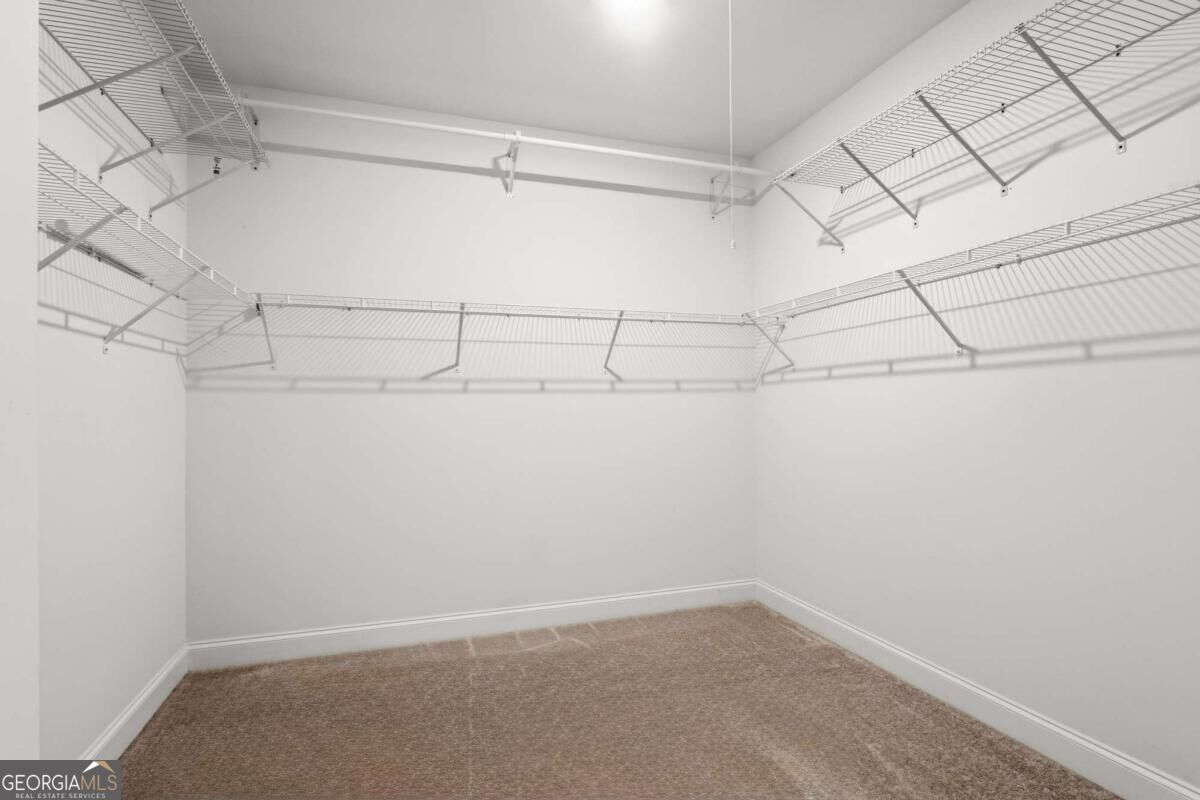 214 Hickory Bluffs Parkway Property Photo 23