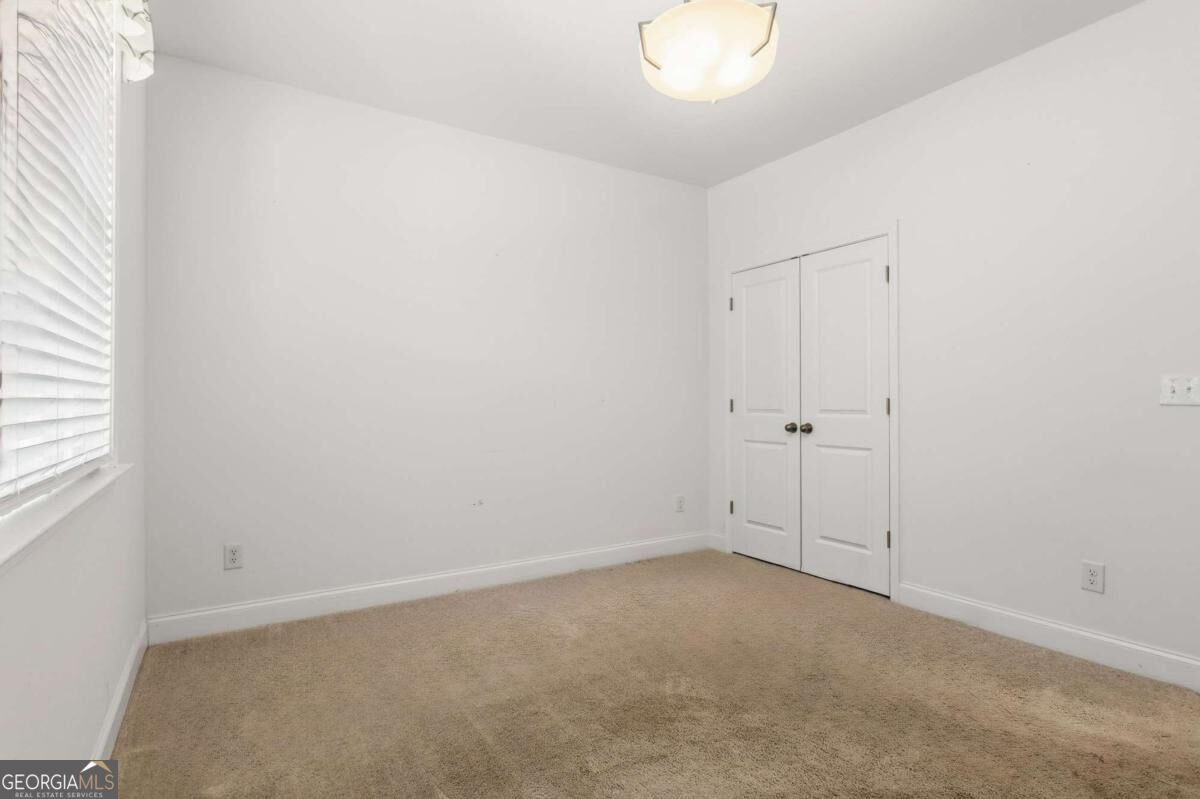 214 Hickory Bluffs Parkway Property Photo 25