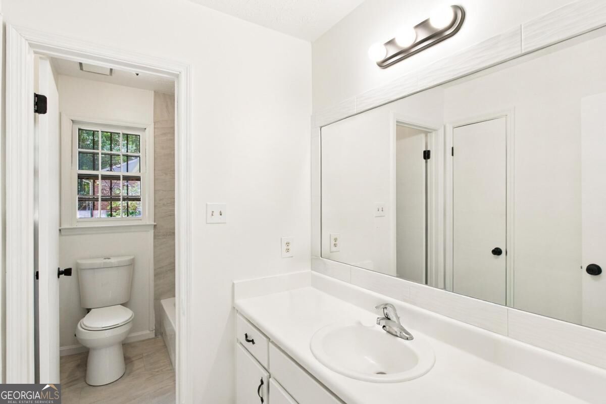 7260 Fernwood Drive Property Photo 12