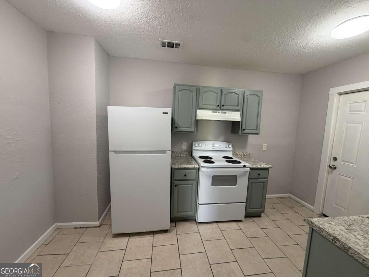3851/3857 Cochran Avenue Property Photo 2