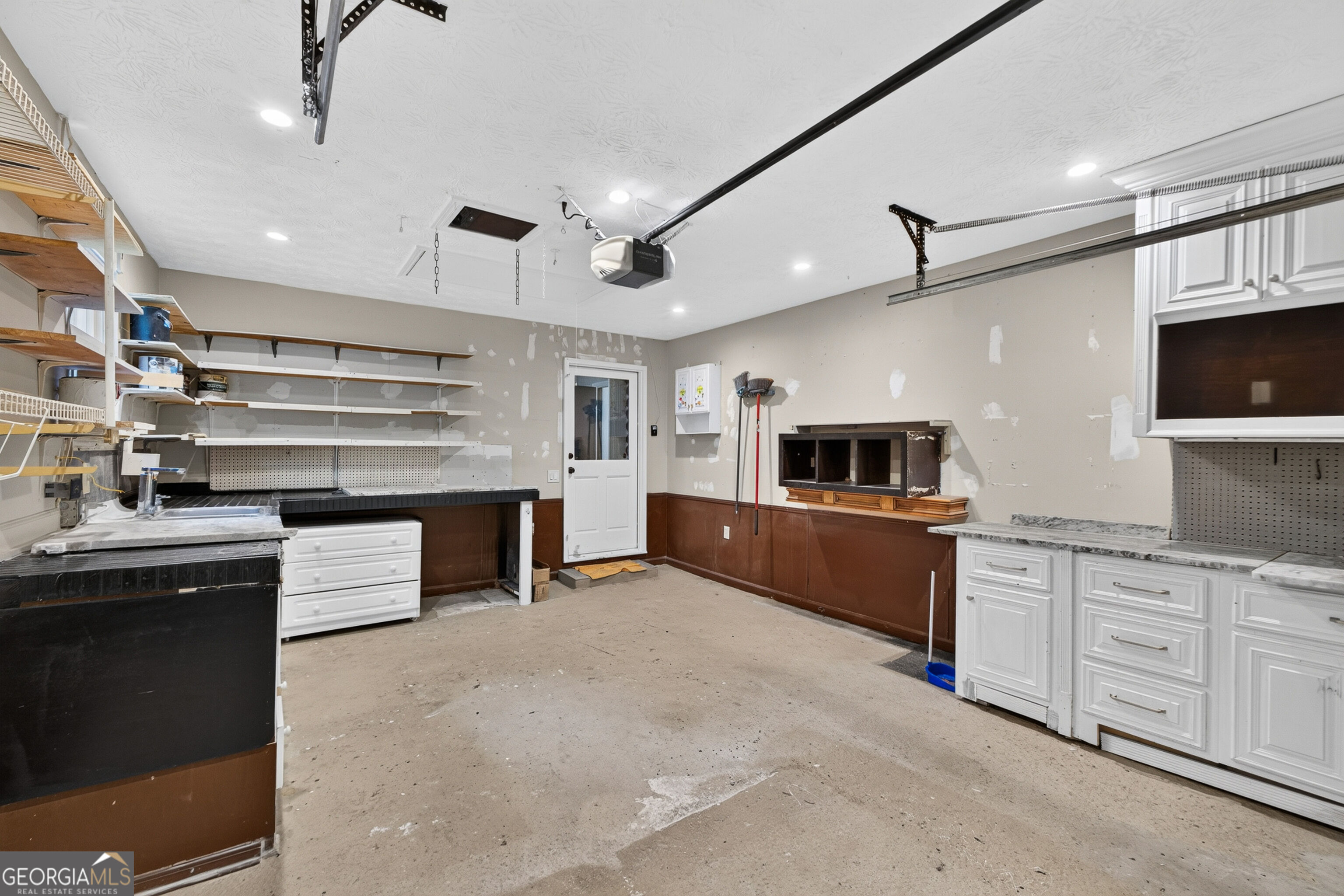 430 Pinehurst Drive Property Photo 16