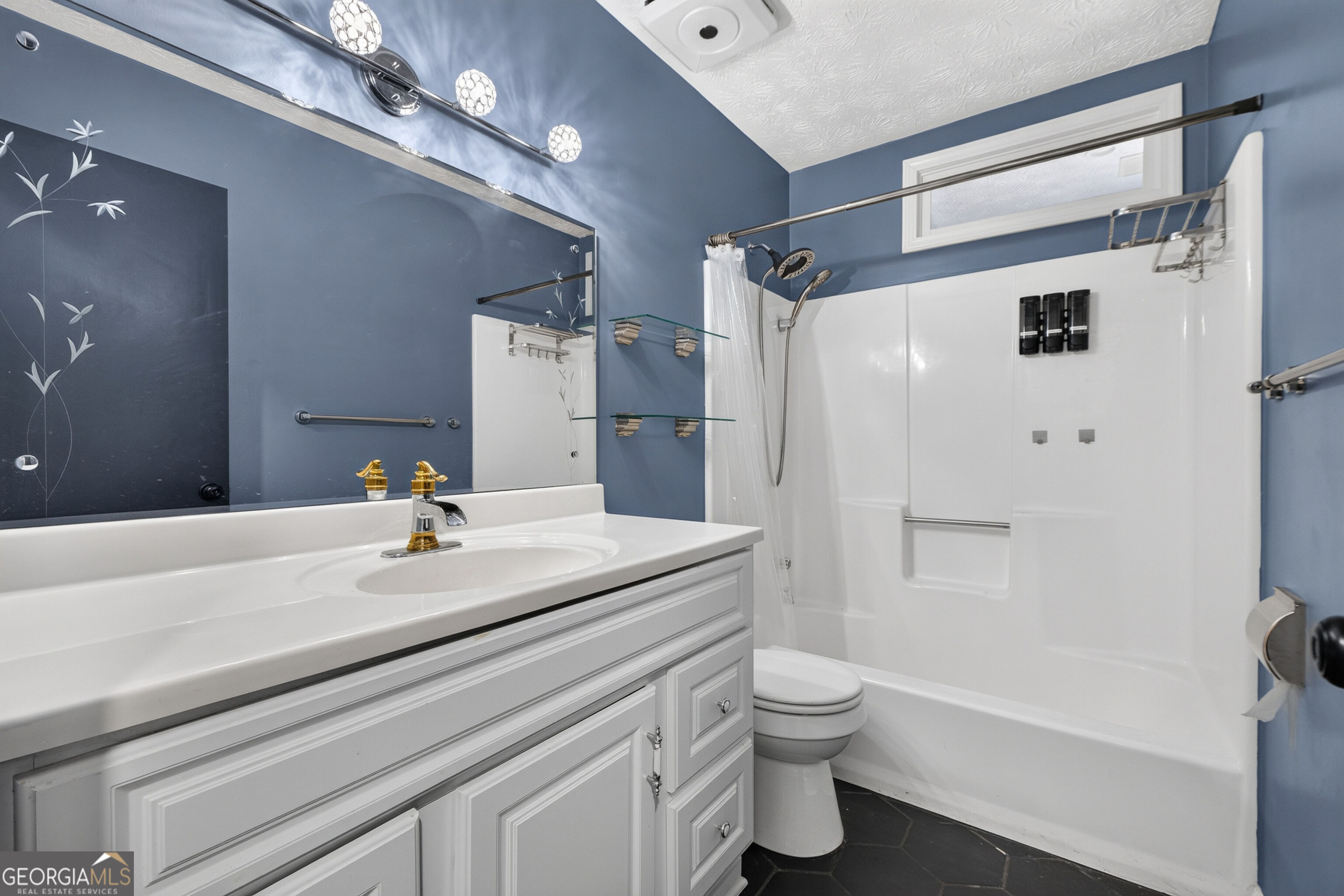 430 Pinehurst Drive Property Photo 23