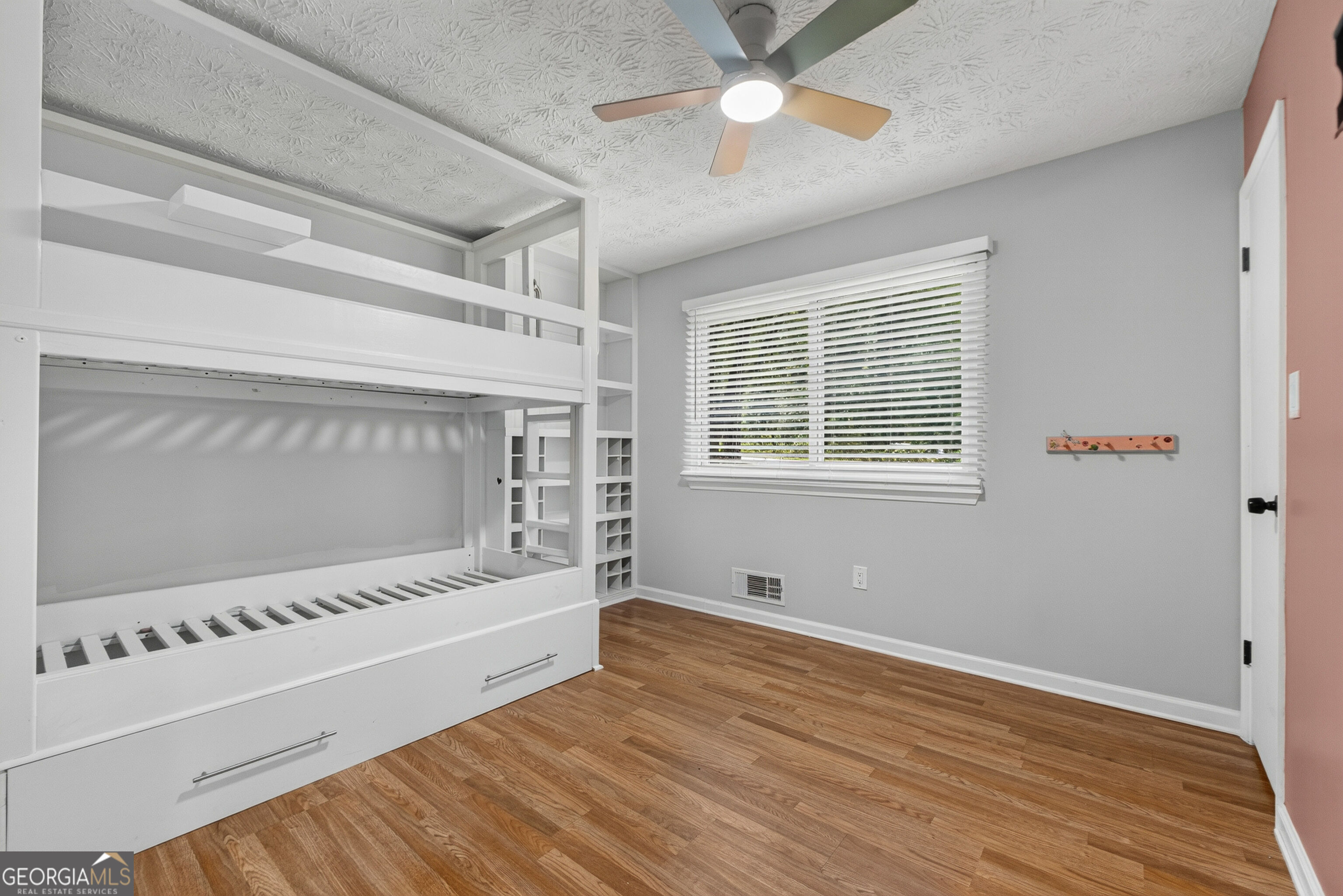 430 Pinehurst Drive Property Photo 24