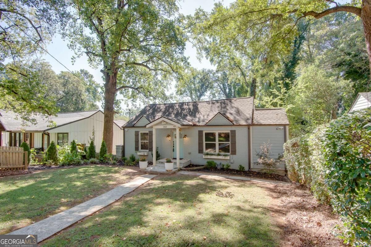 1197 Beechview Drive Se Property Photo 2