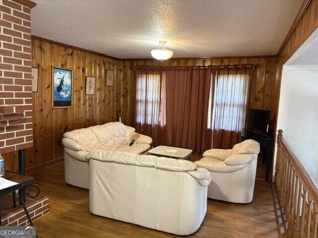 300 E Belmont Drive Property Photo 4