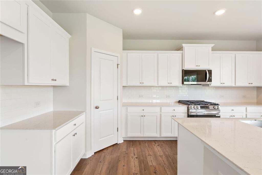 104 Allington Drive Property Photo 12