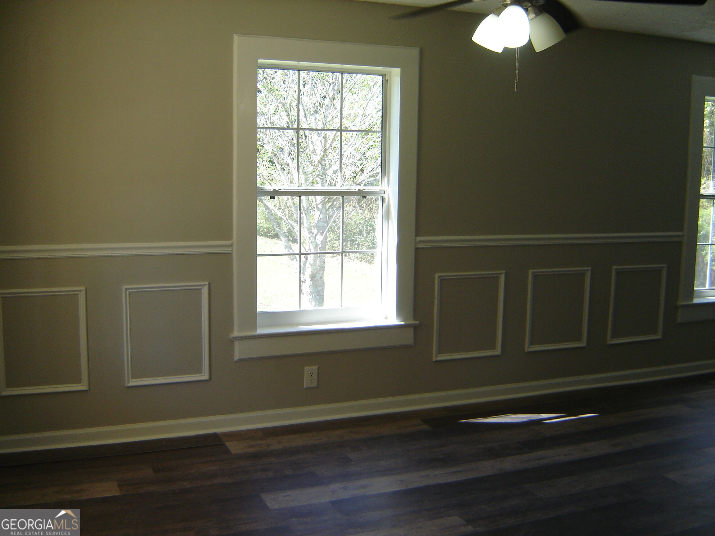 1703 E 3rd Court Property Photo 27