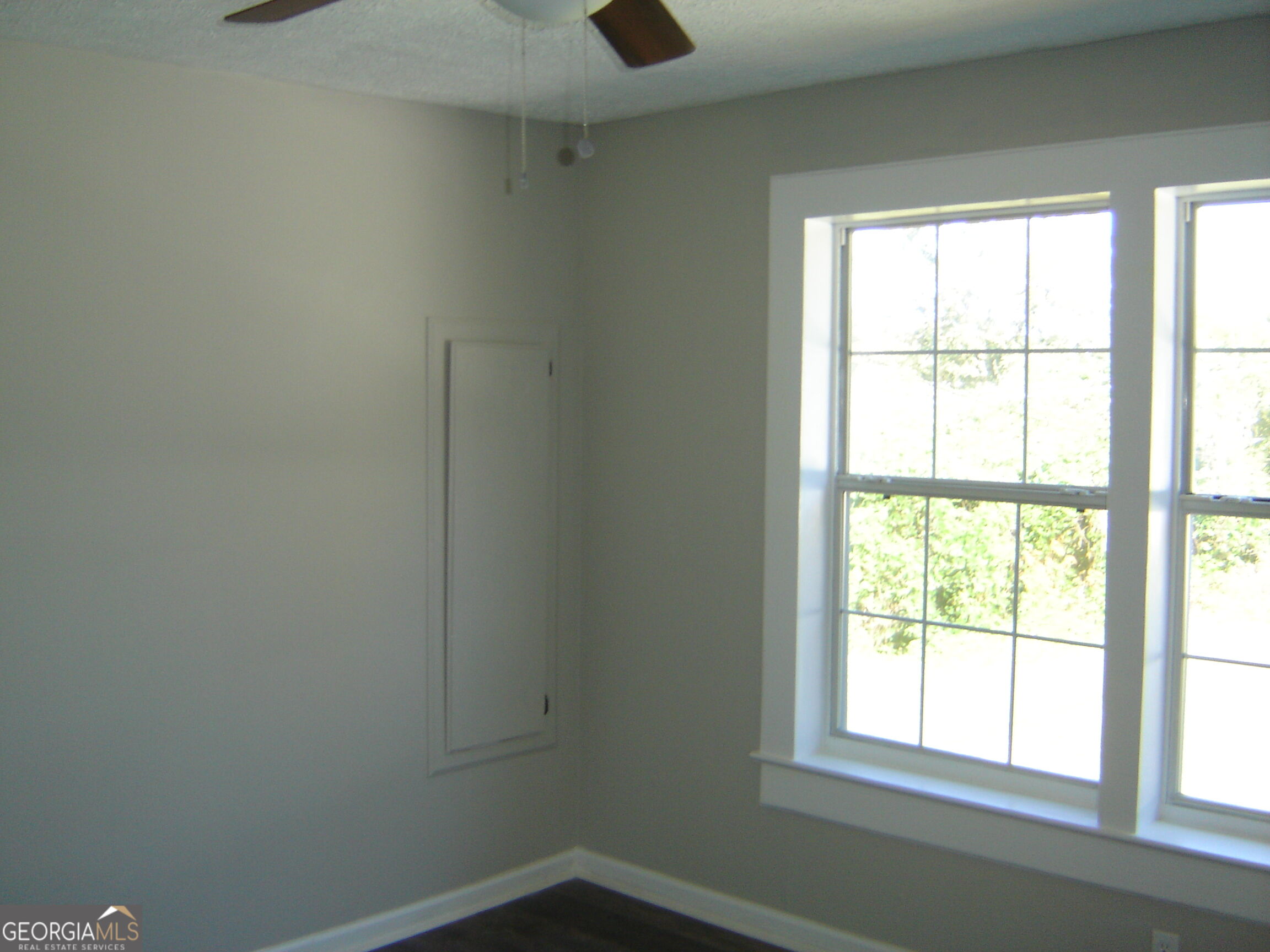1703 E 3rd Court Property Photo 35