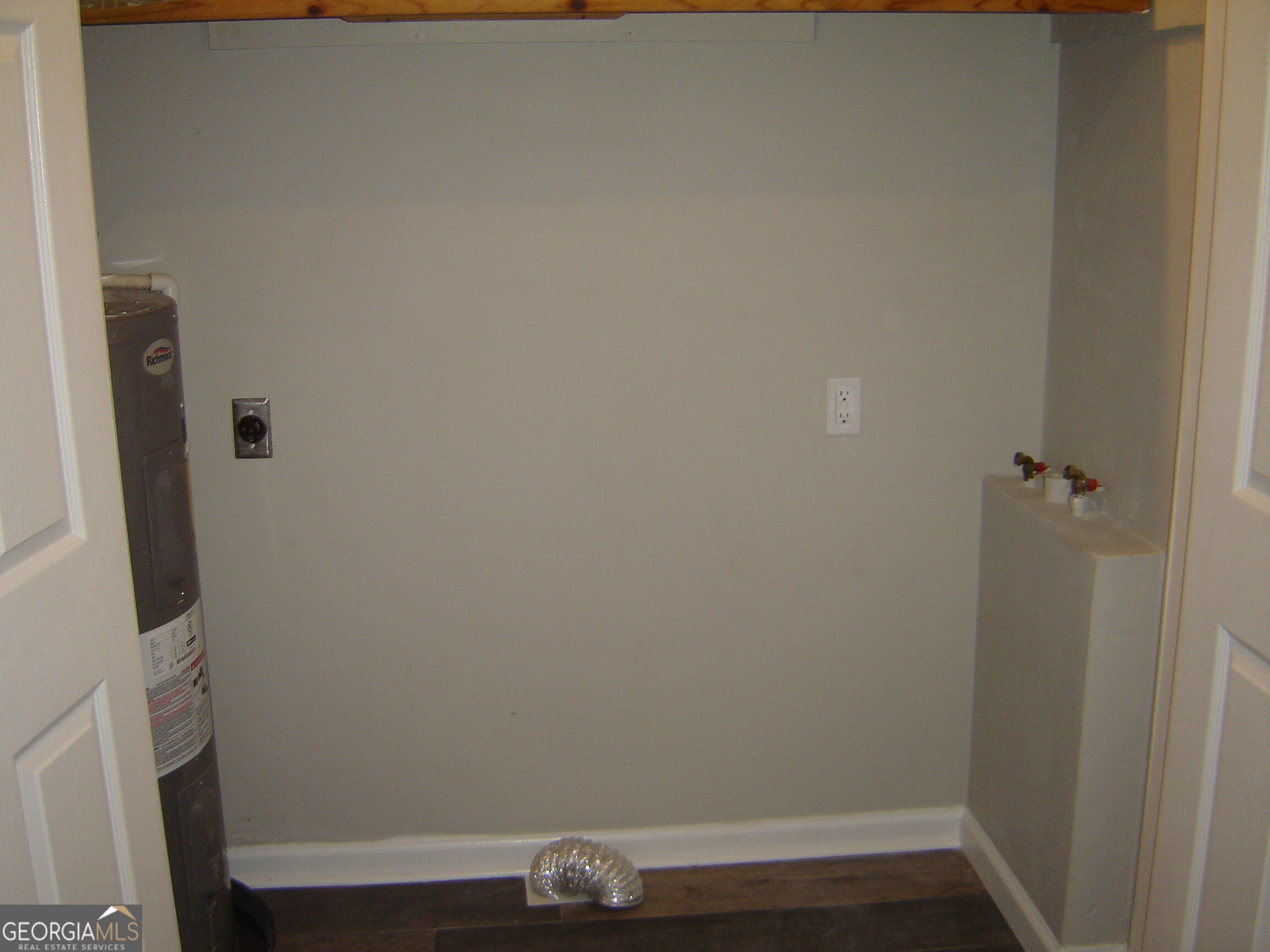 1703 E 3rd Court Property Photo 41