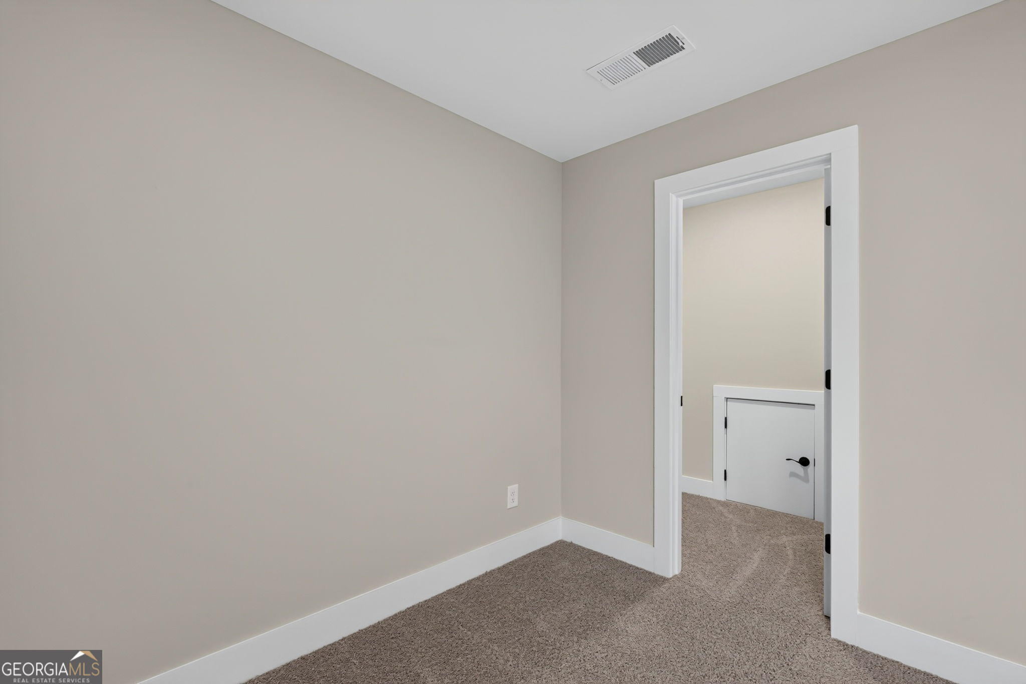 141 Hannahs Court Property Photo 33