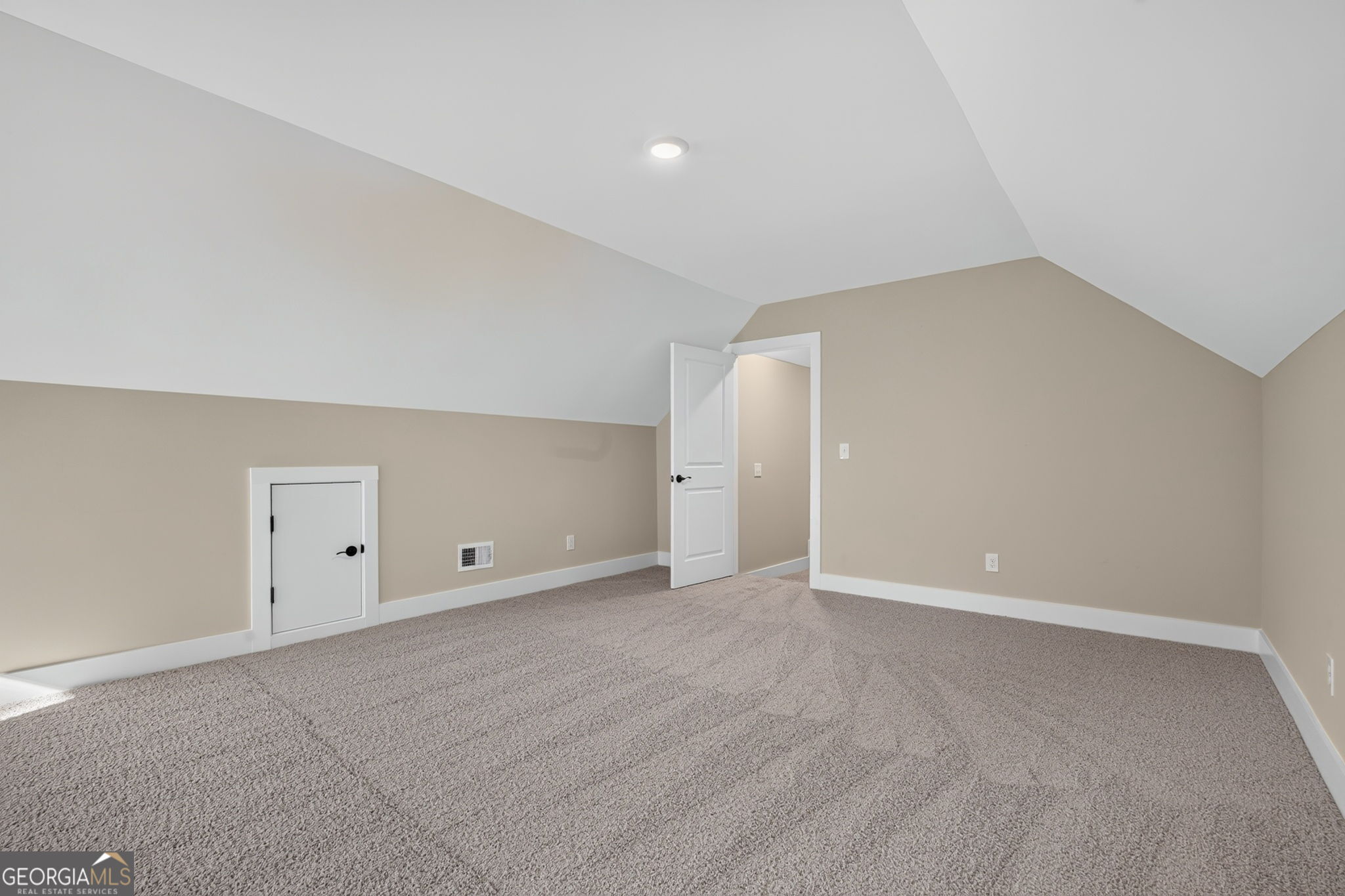 141 Hannahs Court Property Photo 42
