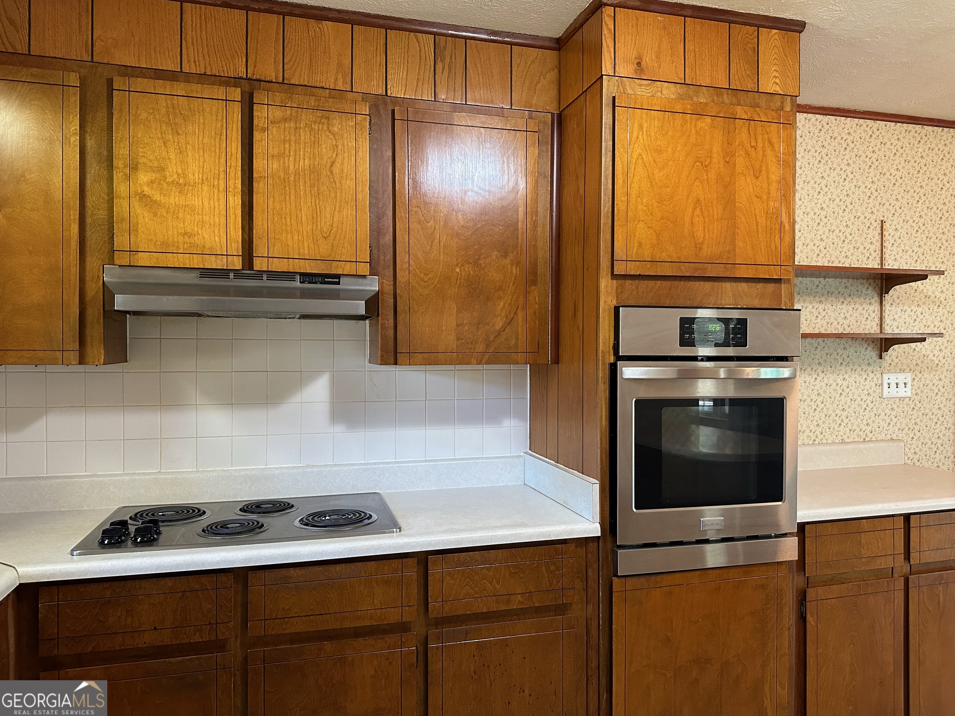 266 Valencia Circle Property Photo 6