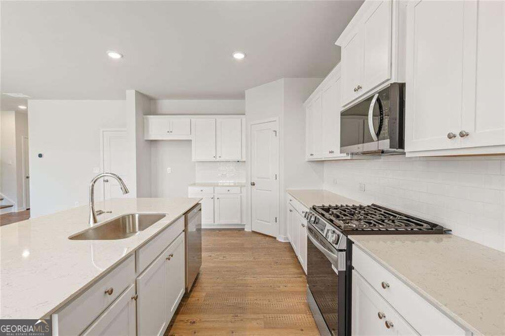 100 Allington Drive Property Photo 7