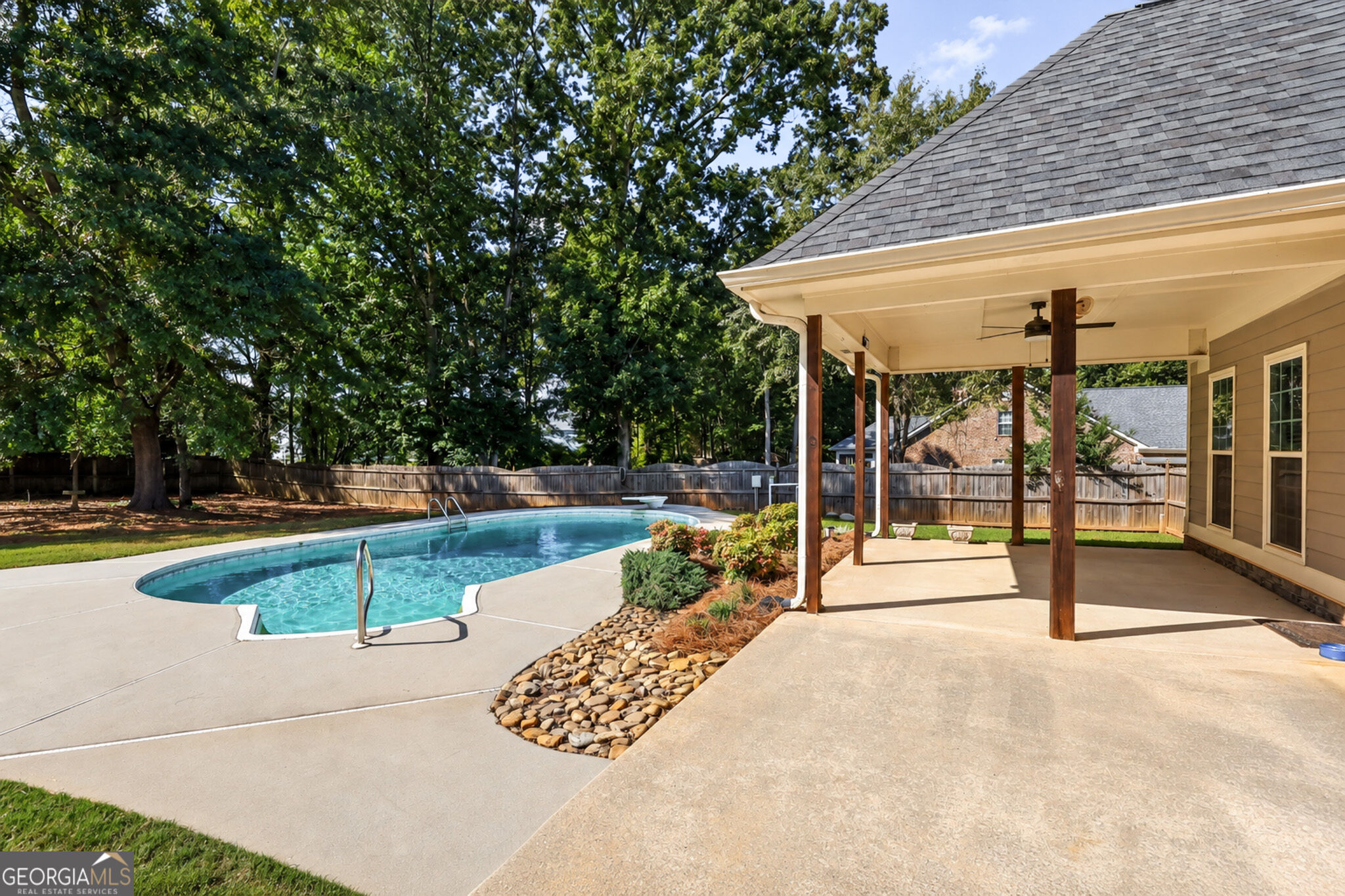 213 Suffolk Way Property Photo 7