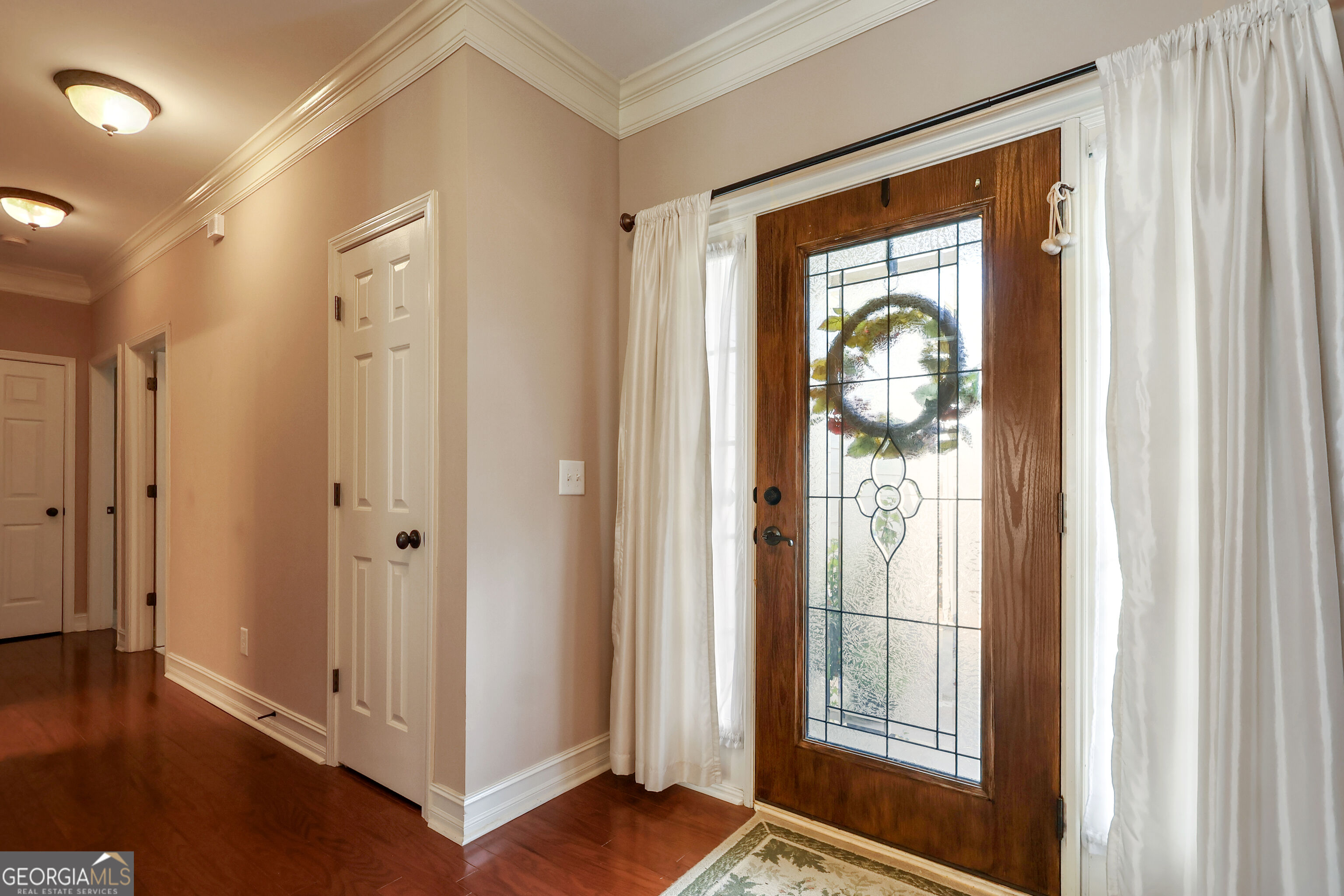 213 Suffolk Way Property Photo 11