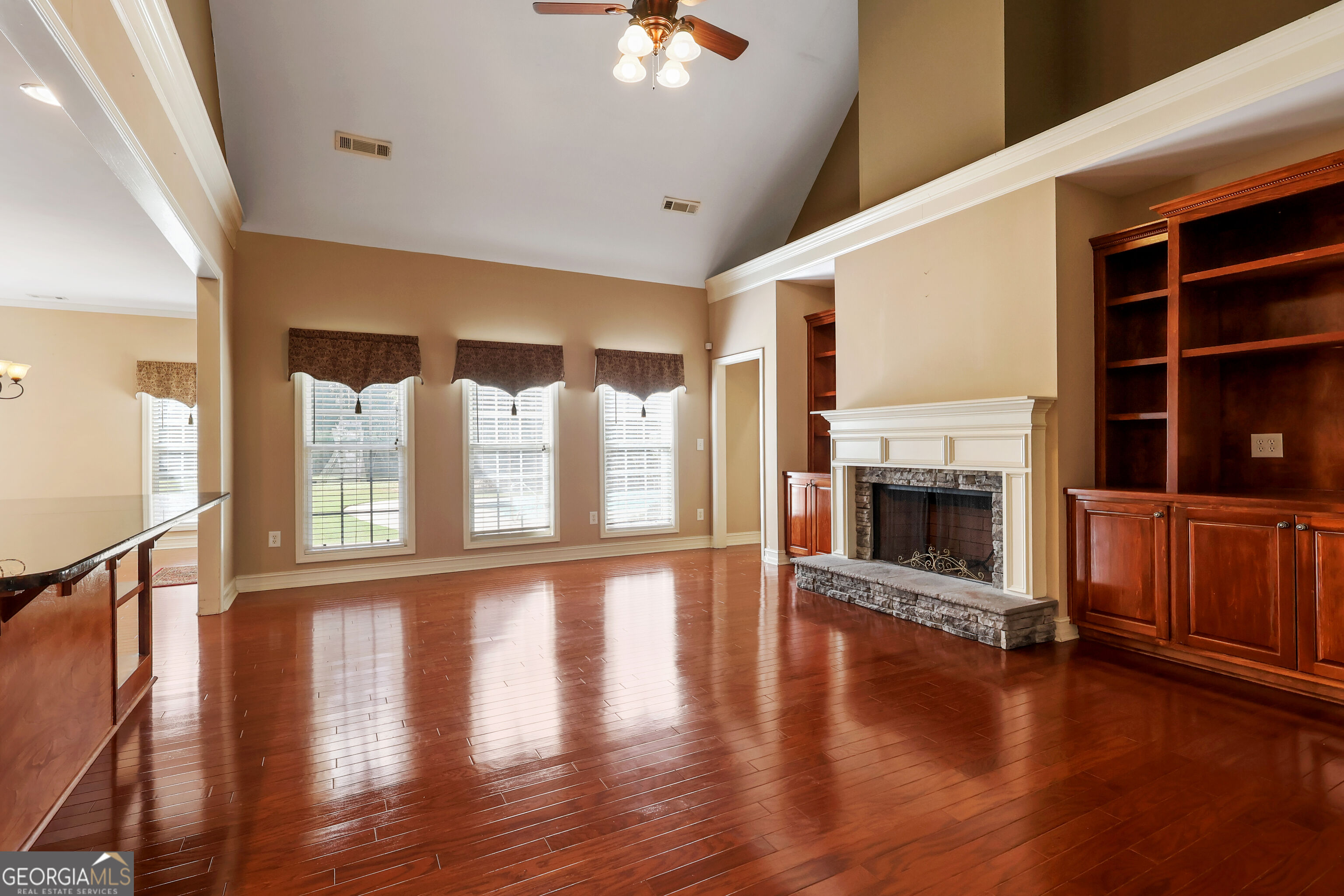 213 Suffolk Way Property Photo 13