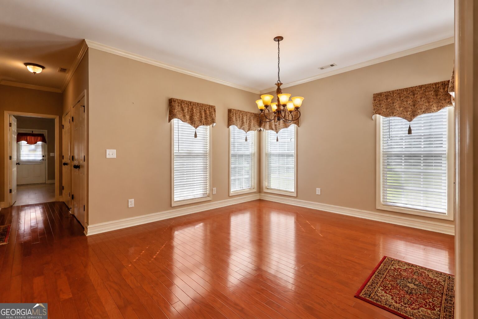 213 Suffolk Way Property Photo 20
