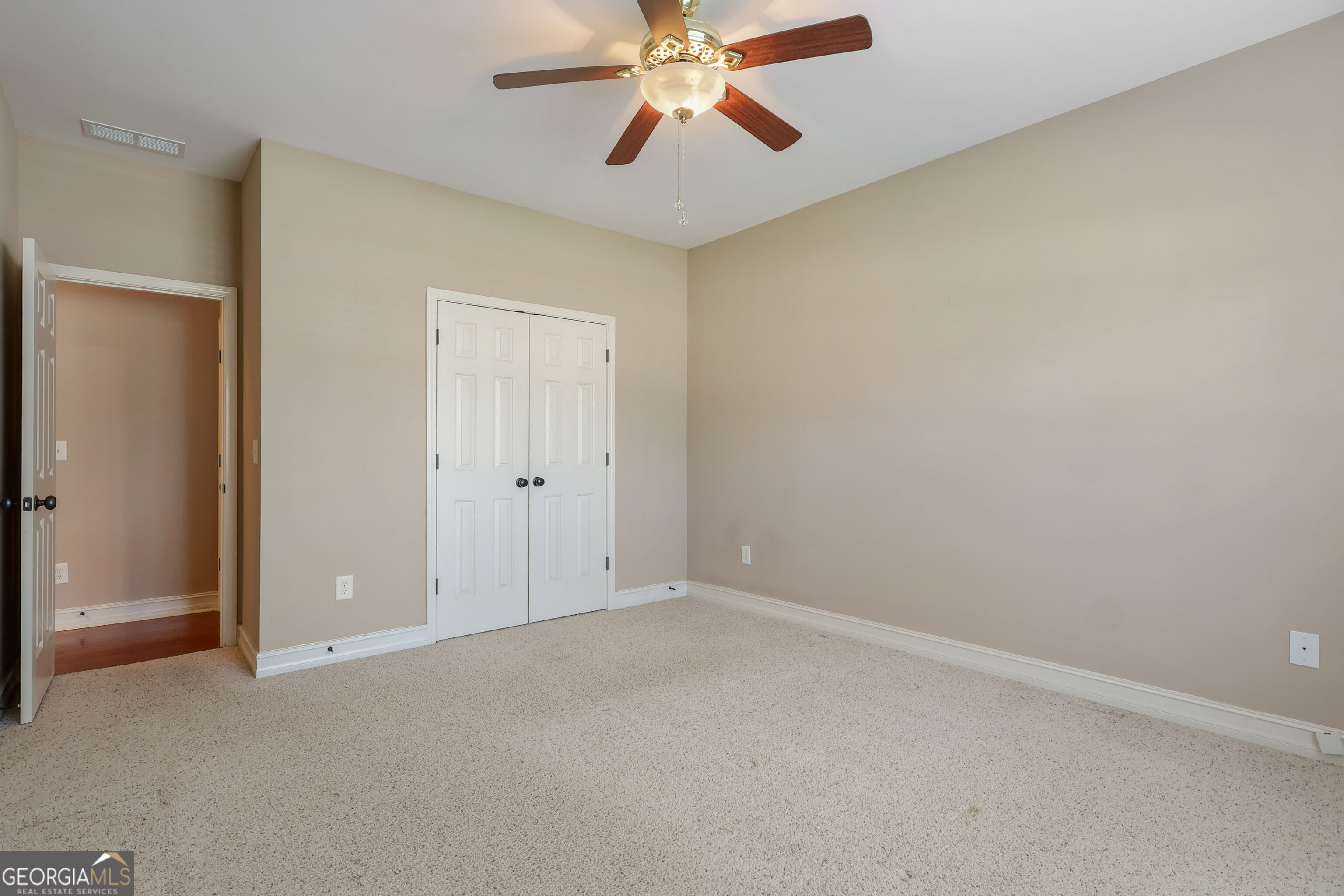 213 Suffolk Way Property Photo 26