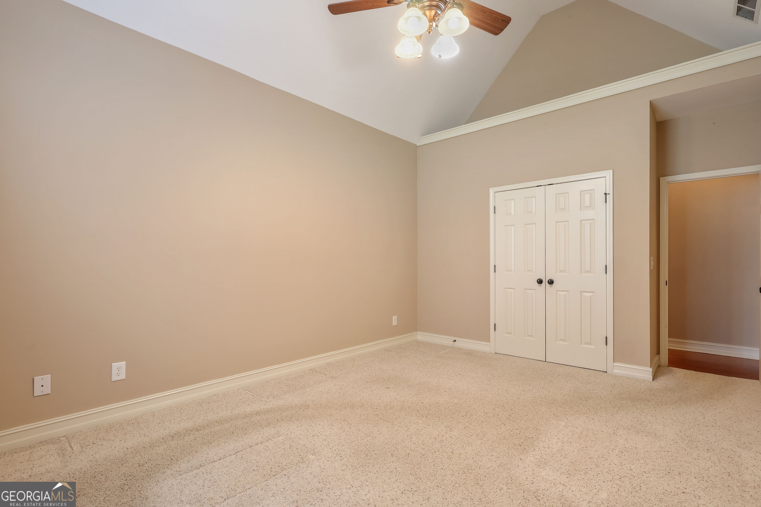 213 Suffolk Way Property Photo 28
