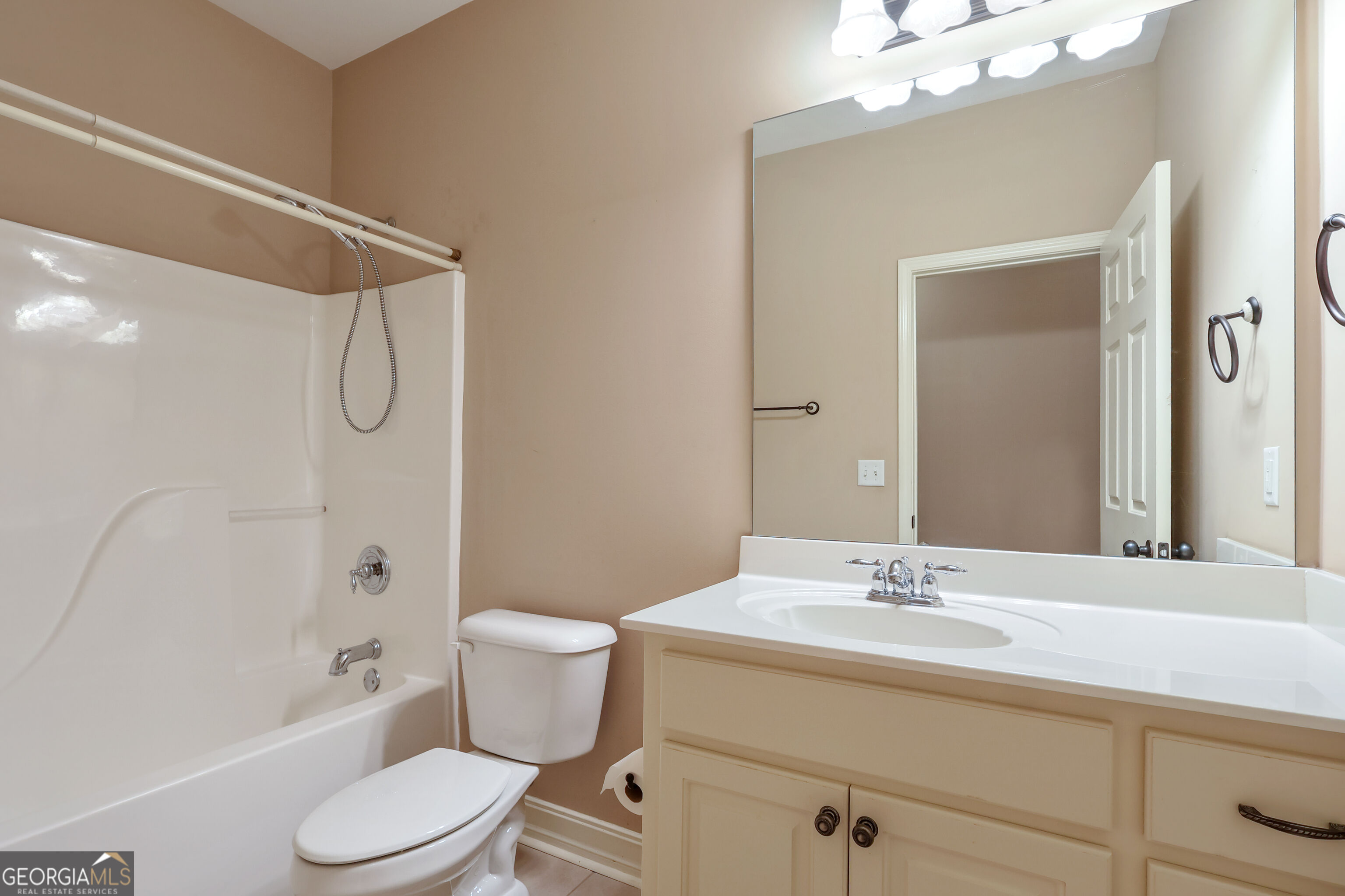 213 Suffolk Way Property Photo 30