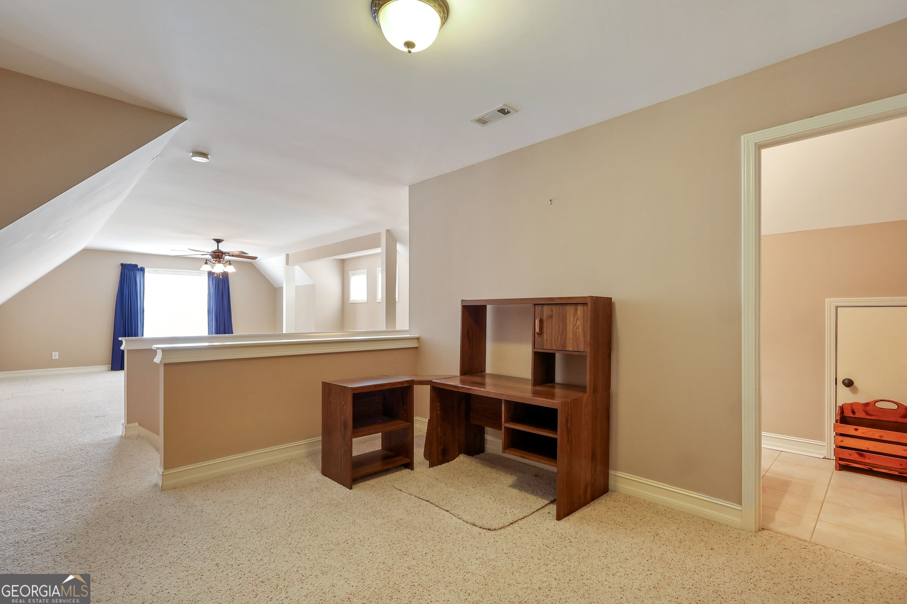 213 Suffolk Way Property Photo 32
